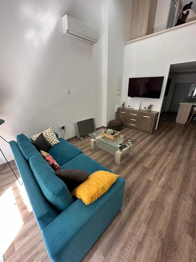 Modern City Center Appartment Saripolou Limassol Bagian luar foto